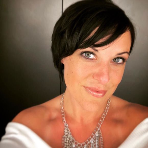 Meet your Posher, Lisa - Picture 1 of 1